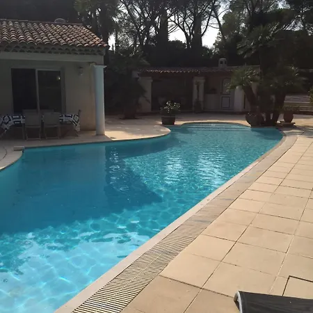 Saint-raphael Sleeps 6 Pool Villa Saint-Raphael (Var)